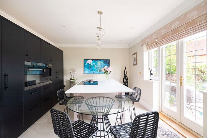 2 Bedroom Semi Detached House For Sale In Rykens Lane, Betchworth, RH3