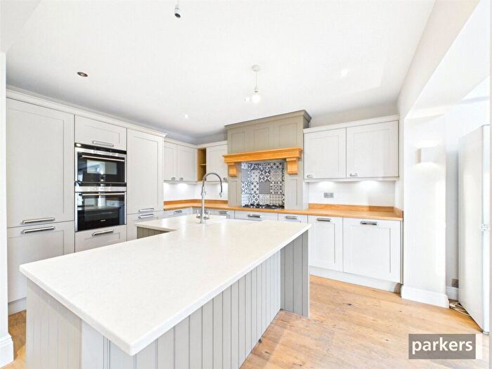 4 Bedroom Semi Detached House To Rent In Henley Road, Caversham, Reading, Berkshire, RG4