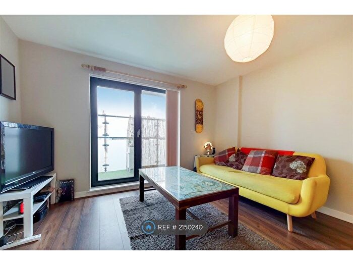 1 Bedroom Flat To Rent In Cunningham Court, London, E10