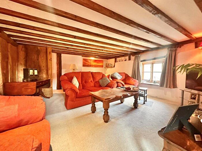 3 Bedroom House For Sale In Mill Head, Bampton, Tiverton, EX16
