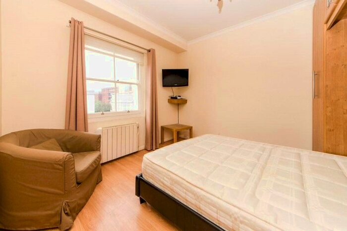 Studio To Rent In Kings Road, London, SW10