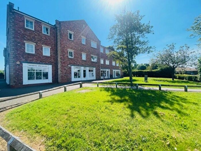 2 Bedroom Apartment To Rent In Hastings Court, Bawtry Road, Wickersley, S66