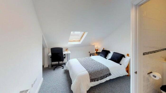 1 Bedroom House Of Multiple Occupation To Rent In Margate Road, Southsea, Hampshire, PO5