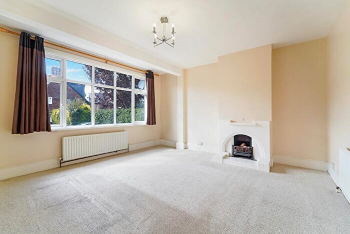 3 Bedroom Terraced House For Sale In Ditton Hill Road, Long Ditton, KT6