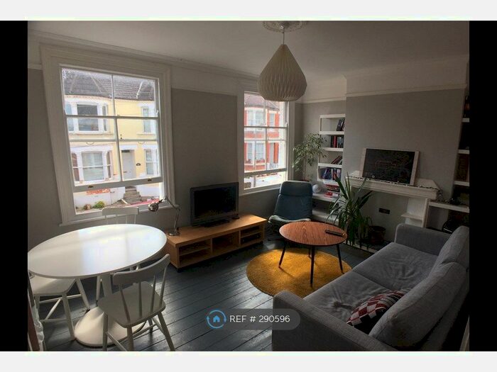 2 Bedroom Flat To Rent In Steele Road, London, N17