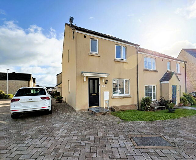 3 Bedroom Semi Detached House For Sale In Manor Way, Taviatock..., PL19