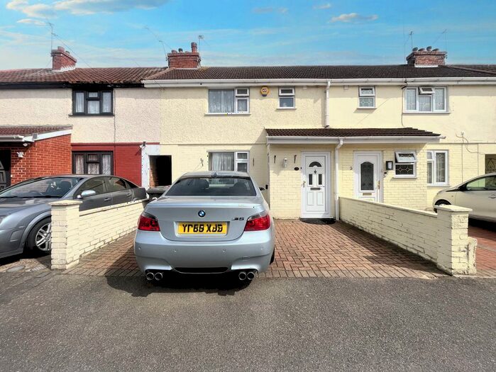 3 Bedroom Terraced House To Rent In Beaumont Road, Slough, SL2