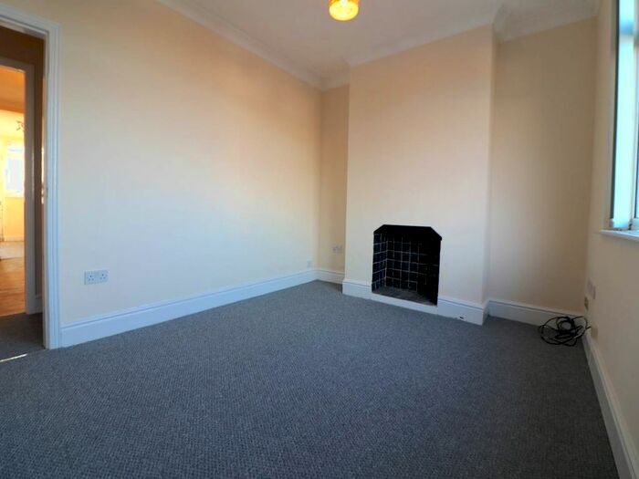 3 Bedroom Property To Rent In Minsthorpe Lane, South Elmsall, Pontefract, WF9