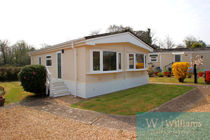 2 Bedroom Park Home For Sale In Fernhill Park, Wootton Bridge, Ryde, Isle Of Wight, PO33