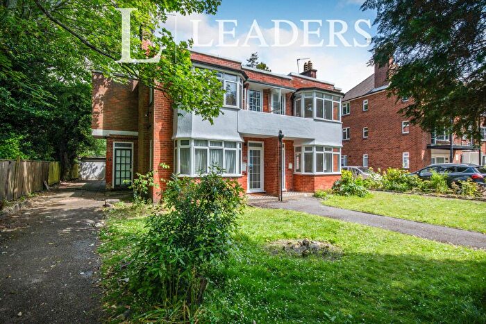 2 Bedroom Flat To Rent In Grove Road, Bournemouth, BH1