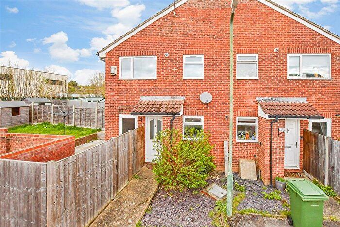 1 Bedroom End Terrace House For Sale In Sherbourne Drive, Barming, Maidstone, Kent, ME16