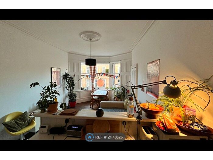 2 Bedroom Flat To Rent In Hill Street, Glasgow, G3