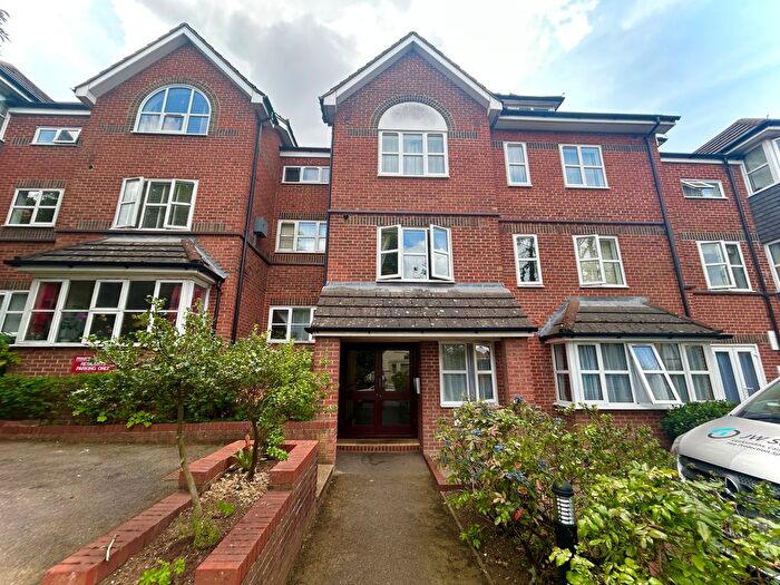 1 Bedroom Flat To Rent In Cedar Road, Sutton, SM2