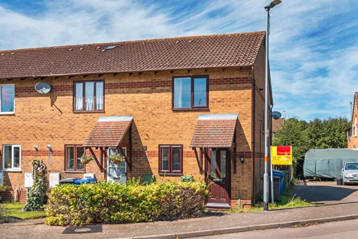 2 Bedroom End Of Terrace House To Rent In Brackley, South Northamptonshire, NN13