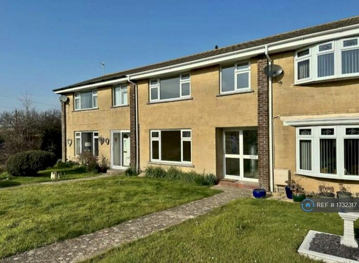 3 Bedroom Terraced House To Rent In Fairfield, Chickerell, Weymouth, DT3