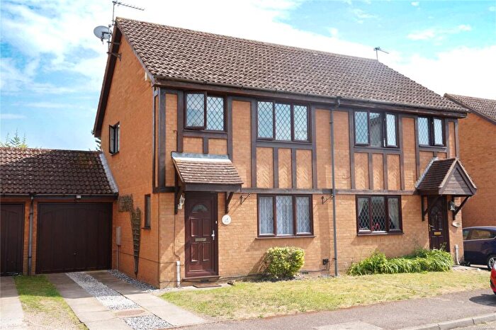 3 Bedroom Semi Detached House For Sale In Curlew Close, Lakenheath, Brandon, Suffolk, IP27
