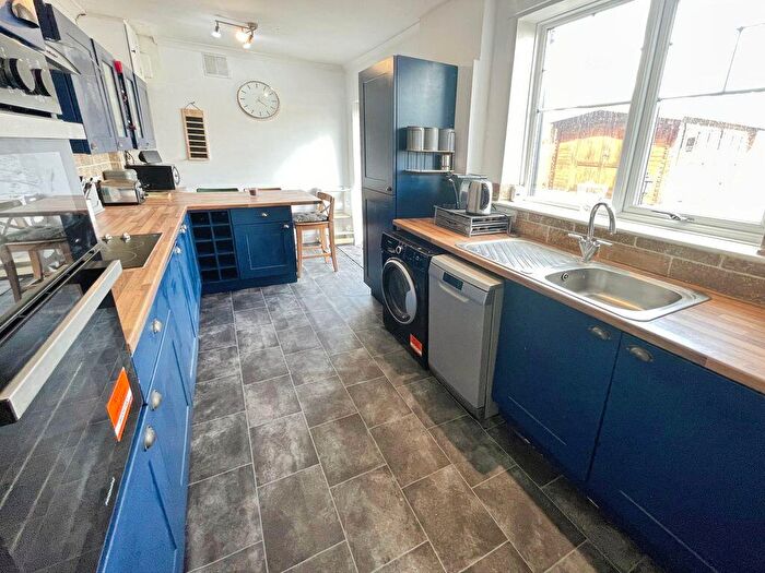 3 Bedroom Semi-Detached House For Sale In Barrett Avenue, Kearsley, BL4