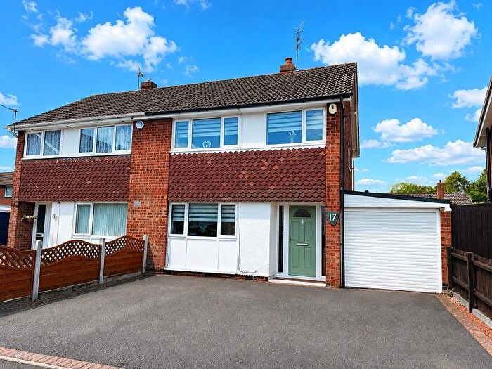 3 Bedroom Semi Detached House For Sale In Oxford Drive, Wigston, Leicestershire., LE18