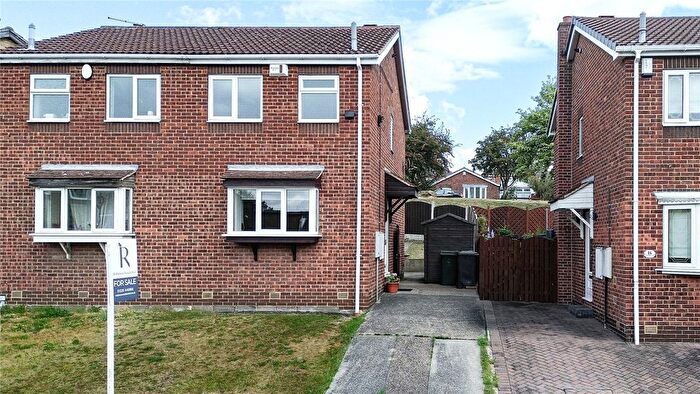 2 Bedroom Semi-Detached House For Sale In Stonehill Rise, Cudworth, Barnsley, S72
