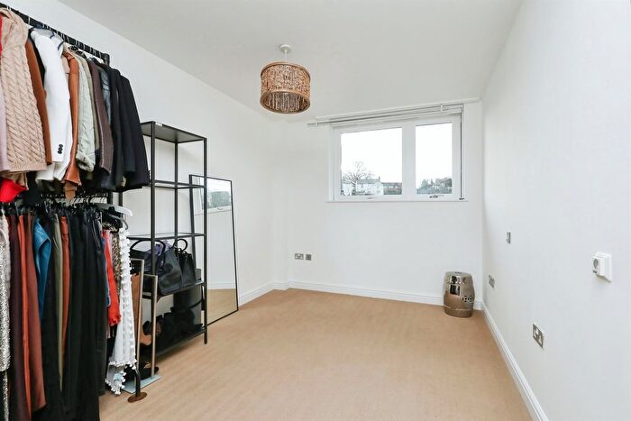 2 Bedroom Flat For Sale In Paper Mill Yard, Norwich, NR1