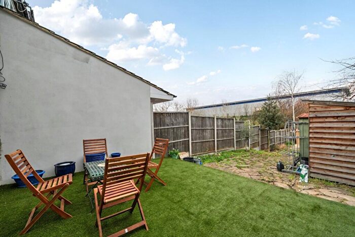 3 Bedroom Terraced House For Sale In Selworthy Road, Catford, London, SE6