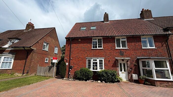 3 Bedroom End Terrace House For Sale In Howard Close, Walton On The Hill, Tadworth, KT20