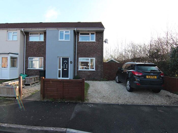 3 Bedroom House To Rent In Tiverton Gardens, Worle, Weston-super-Mare, BS22