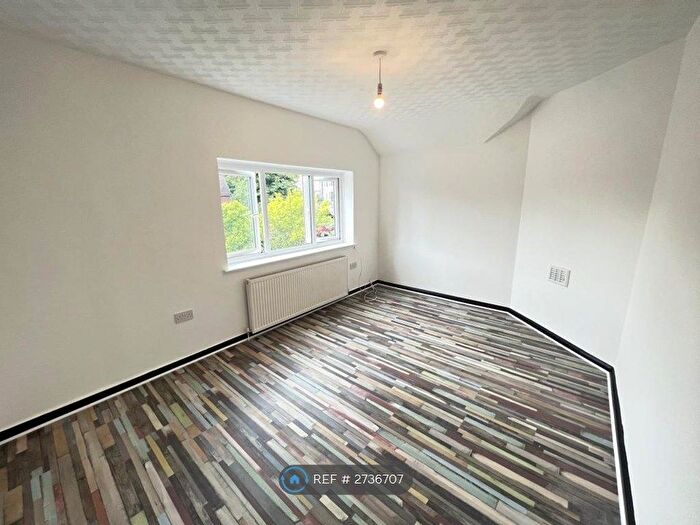 4 Bedroom Semi-detached House To Rent In Eccles Old Road, Salford, M6