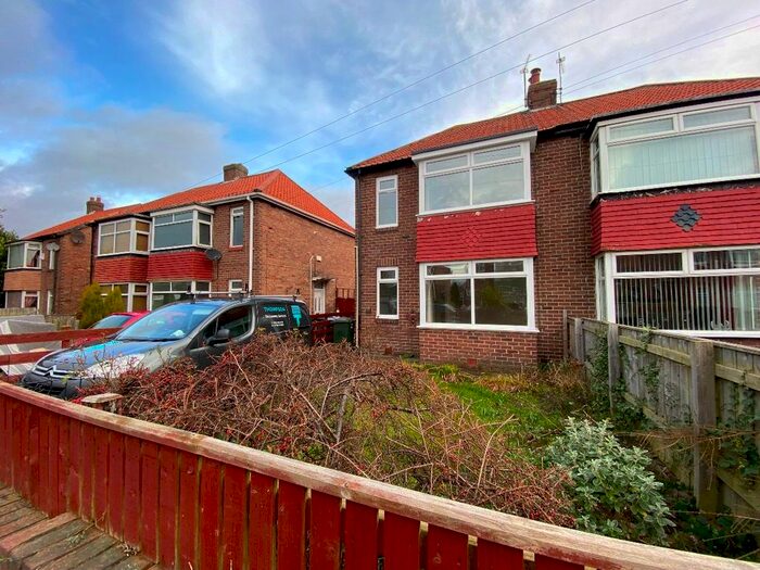 3 Bedroom Semi-Detached House To Rent In Rennington Place, Newcastle Upon Tyne, NE5