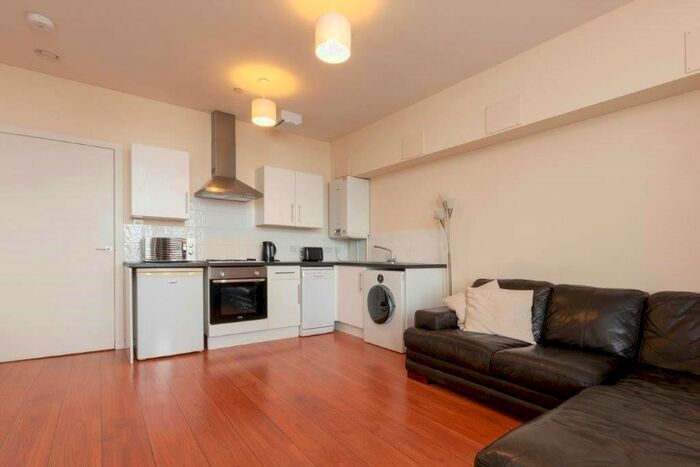 1 Bedroom Flat To Rent In Market Street, City Centre, Aberdeen, AB11