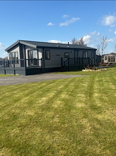 2 Bedroom Park Home For Sale In Sutton Park Holiday Park, PE12