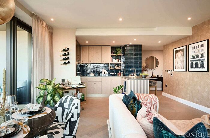 2 Bedroom Flat For Sale In Chalk Farm Road, London, NW1