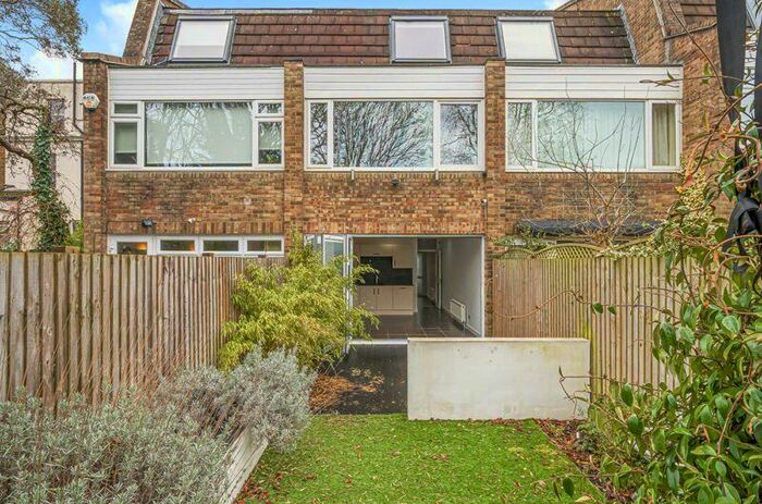 4 Bedroom Terraced House To Rent In Wavell Court, Elgin Road, East Croydon, CR0