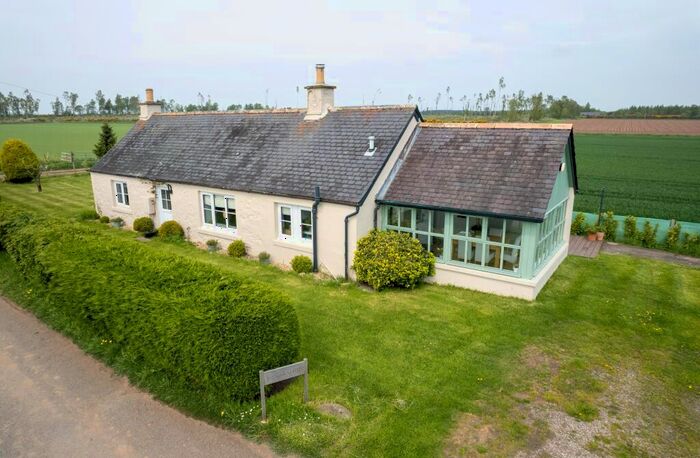 2 Bedroom Cottage For Sale In East Mains Of Guthrie, Forfar, DD8