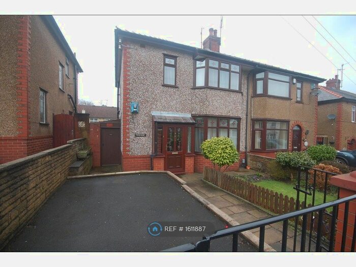 3 Bedroom Semi-Detached House To Rent In Shorrock Lane, Blackburn, BB2