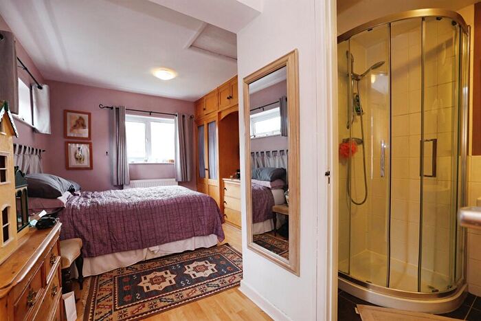 2 Bedroom Detached House For Sale In North Street, Calne, SN11