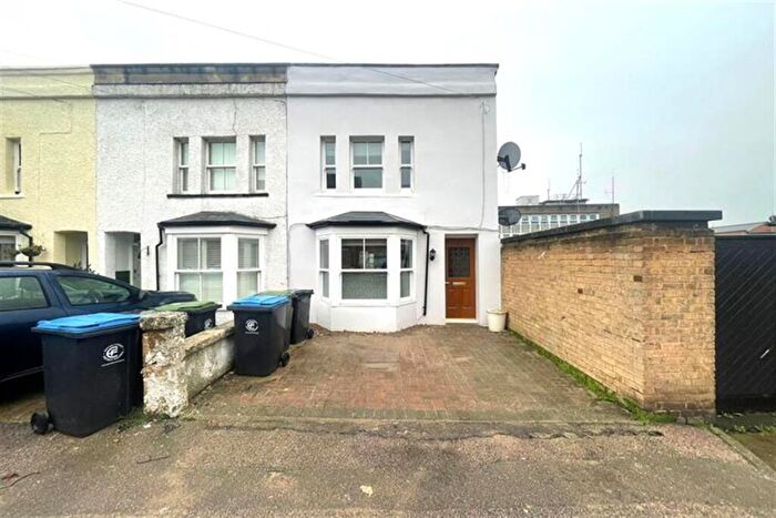 3 Bedroom Semi-Detached House To Rent In Smarts Lane, Loughton, IG10