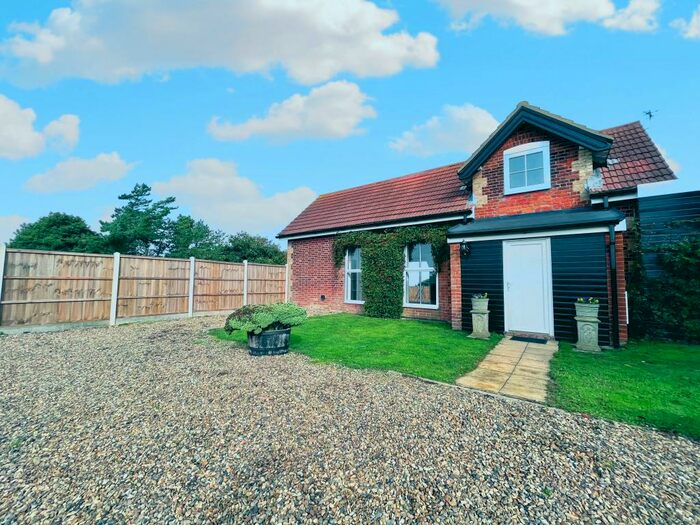 3 Bedroom Barn Conversion To Rent In Mundesley Road, Trimingham, NR11