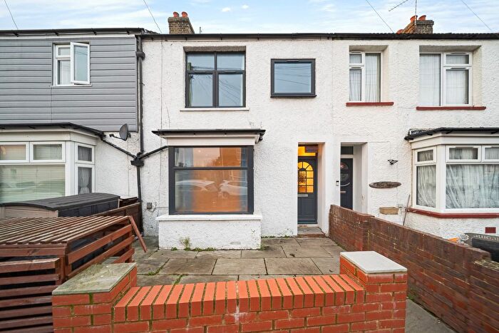 3 Bedroom Terraced House For Sale In Nelson Road, Northfleet, Gravesend, Kent, DA11