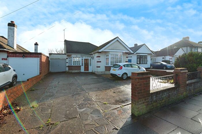 3 Bedroom Bungalow For Sale In Rochford Road, Southend-On-Sea, Essex, SS2