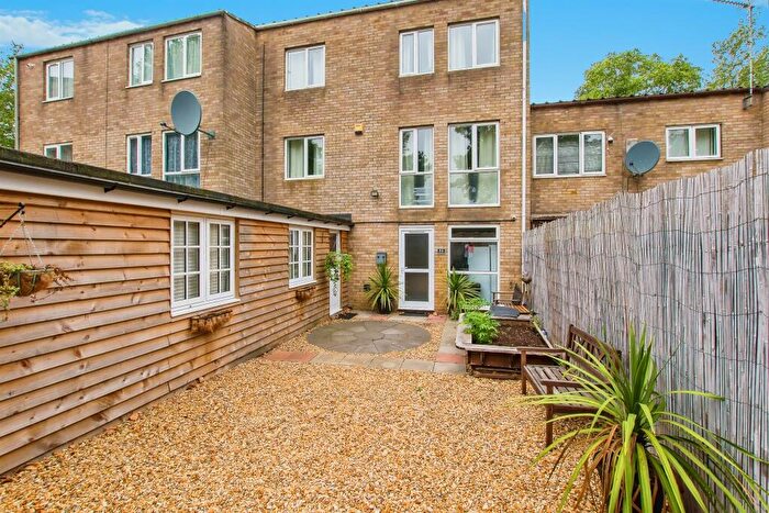 6 Bedroom Terraced House For Sale In Pendleton, Peterborough, PE3