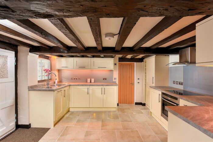 1 Bedroom Terraced House To Rent In The Borough, Farnham, GU9