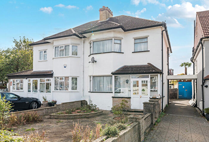 3 Bedroom Semi-Detached House For Sale In Sutton Common Road, Sutton, SM3