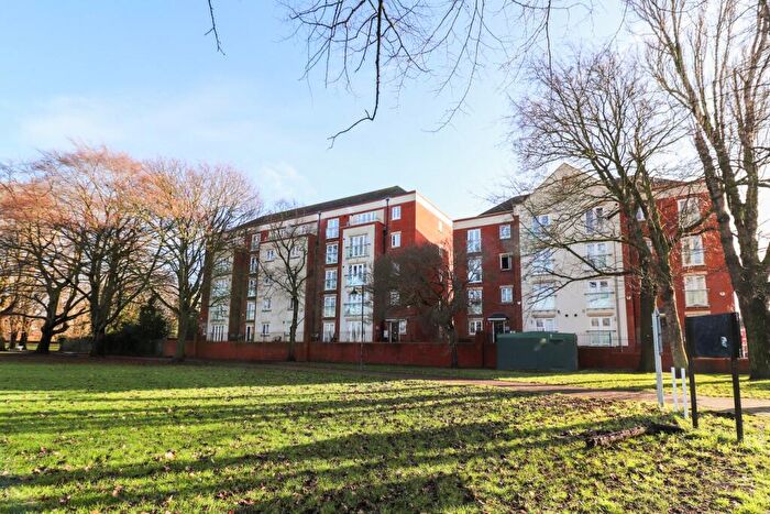 1 Bedroom Apartment For Sale In St James Park Road, Northampton, NN5