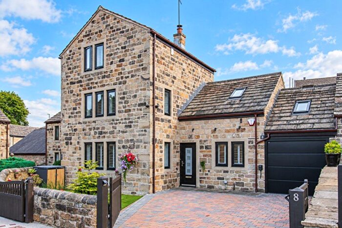4 Bedroom Detached House For Sale In Mill Farm Drive, Newmillerdam, Wakefield, WF2