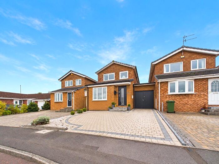 3 Bedroom Link Detached House For Sale In Kepier Chare, Ryton, Tyne And Wear, NE40