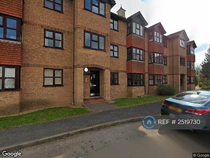 1 Bedroom Flat To Rent In Mangles Road, Guildford, GU1