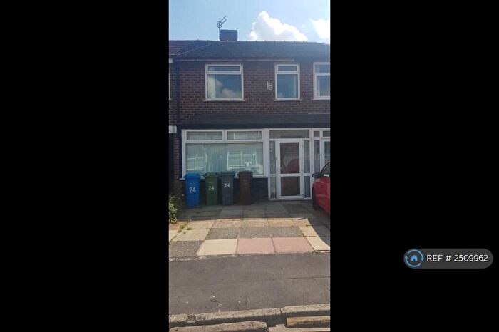 2 Bedroom Semi-Detached House To Rent In Stanhorne Avenue, Manchester, M8