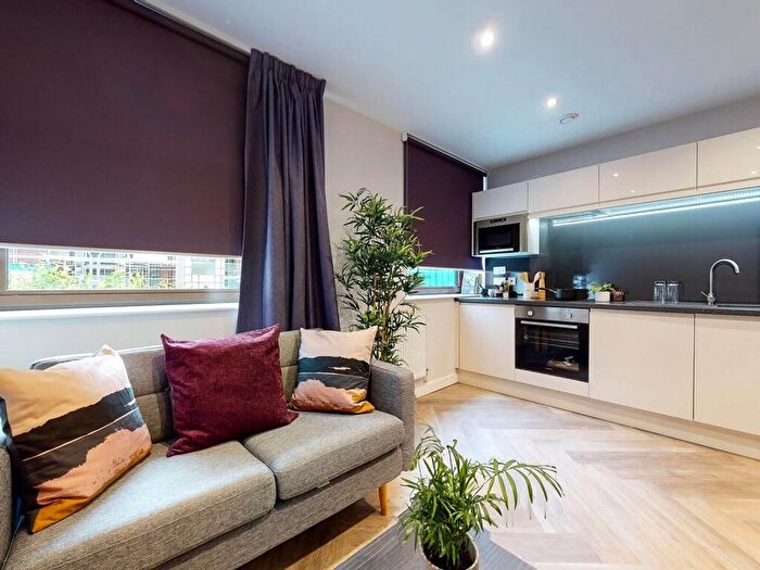 1 Bedroom Studio To Rent In Coldharbour Lane, London, SE5