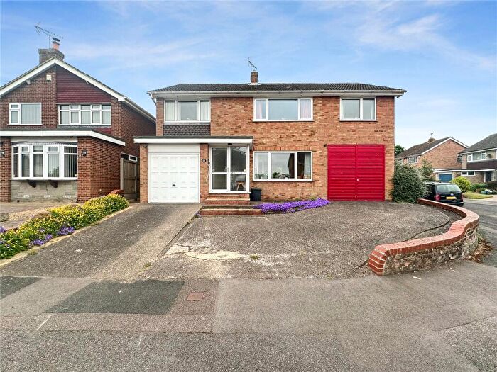 5 Bedroom Detached House For Sale In Foulds Close, Wigmore, Kent, ME8